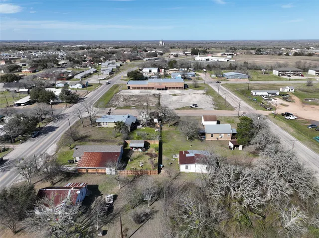$87,000 | 639 North Manse Avenue, Giddings, TX 78942