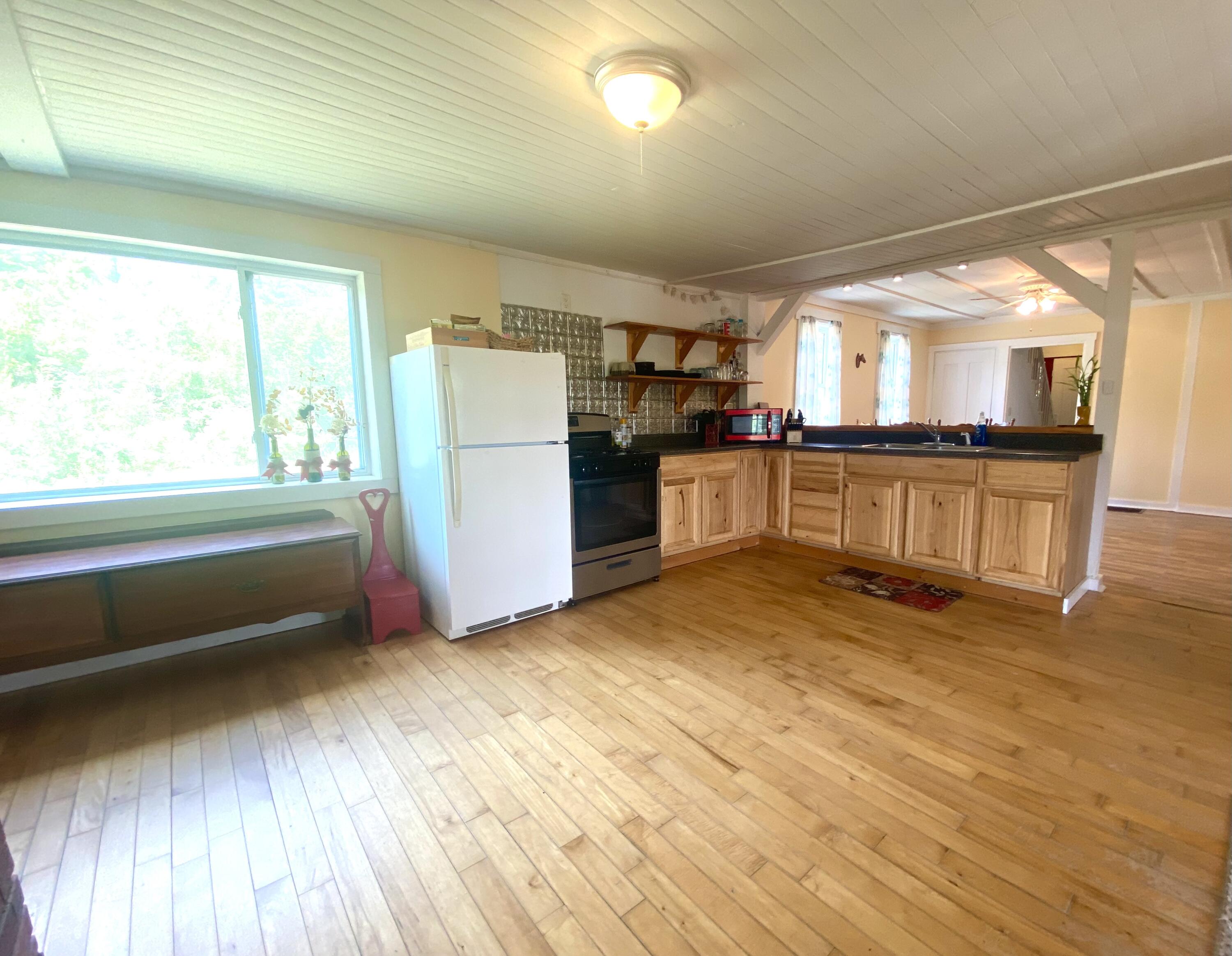 508 Rutland Road Newport, ME 04953 - Photo 16 of 31 Kitchen2