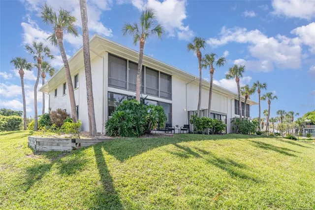 $675,000 | 6200 Flotilla Drive, Unit 311, Holmes Beach, FL 34217