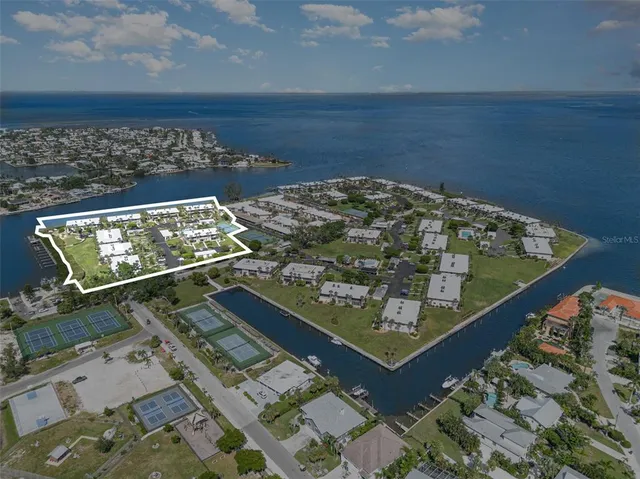 $675,000 | 6200 Flotilla Drive, Unit 311, Holmes Beach, FL 34217