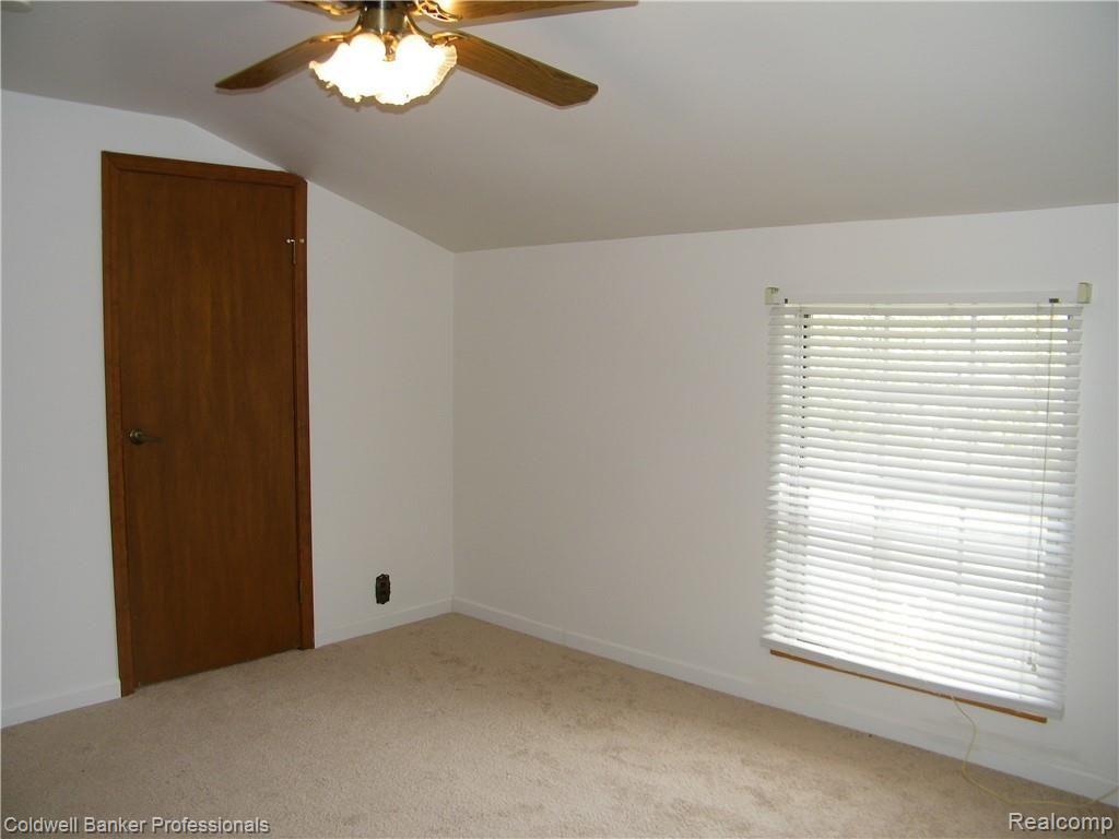 6843 Jefferson Road North Branch, MI 48461 - Photo 22 of 30 100_0032.jpg