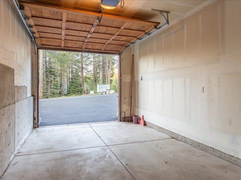 12678 Hidden Circle, Unit 4 Truckee, CA 96161 - Photo 27 of 28 a view of entryway with shower