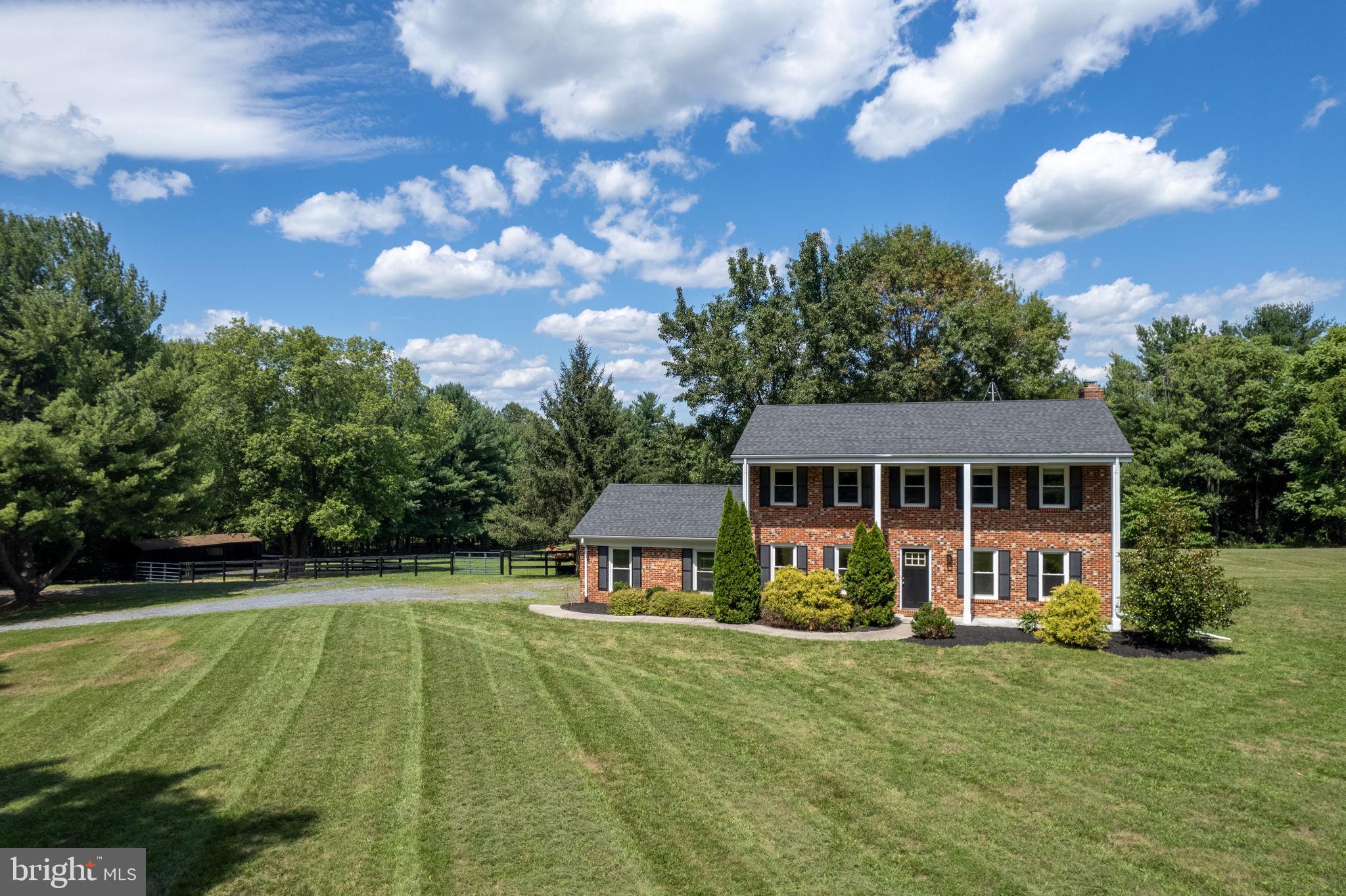 459 Burch Lane Boyce, VA 22620 - Photo 4 of 56