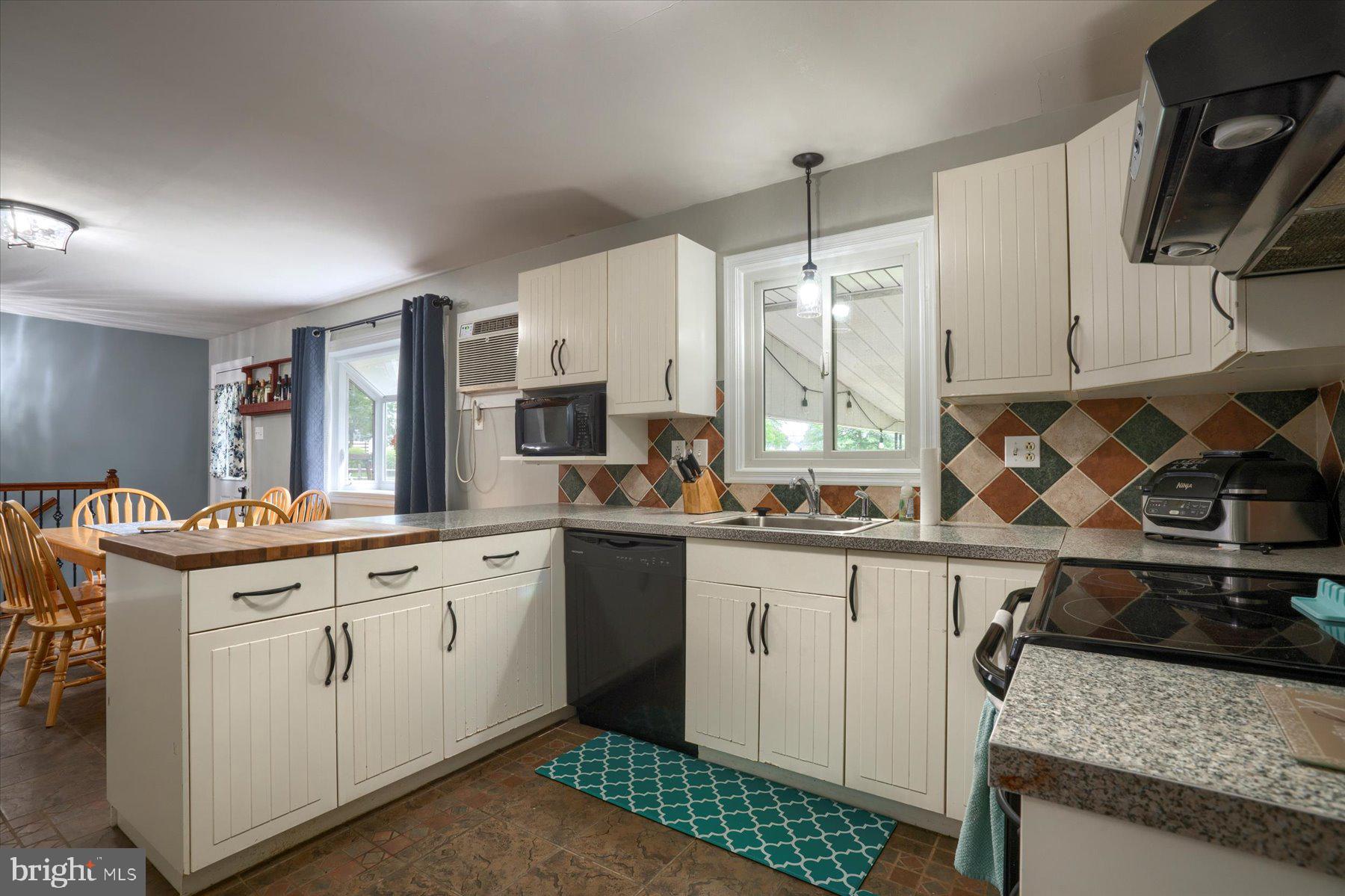 52 Merkel Road Gilbertsville, PA 19525 - Photo 9 of 31 Gallery Image 9