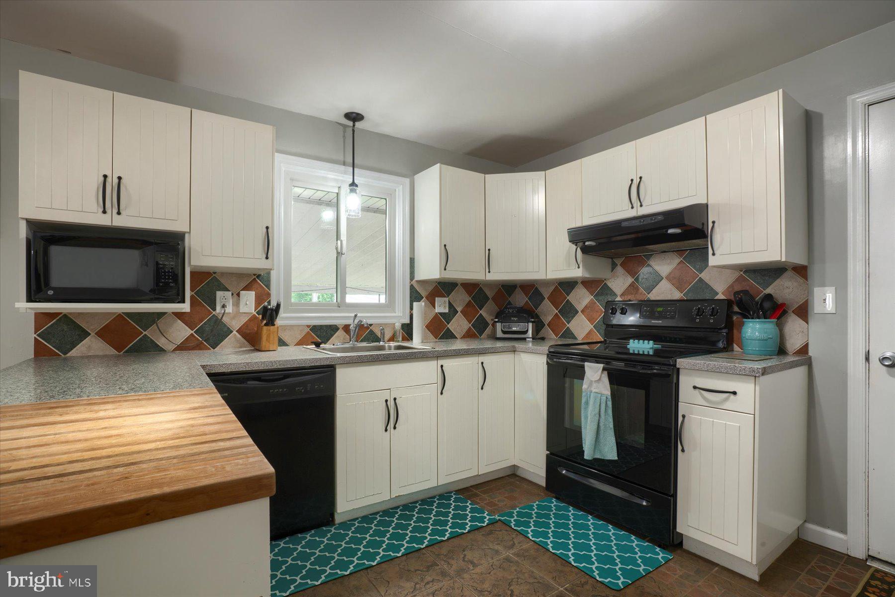 52 Merkel Road Gilbertsville, PA 19525 - Photo 10 of 31 Gallery Image 10