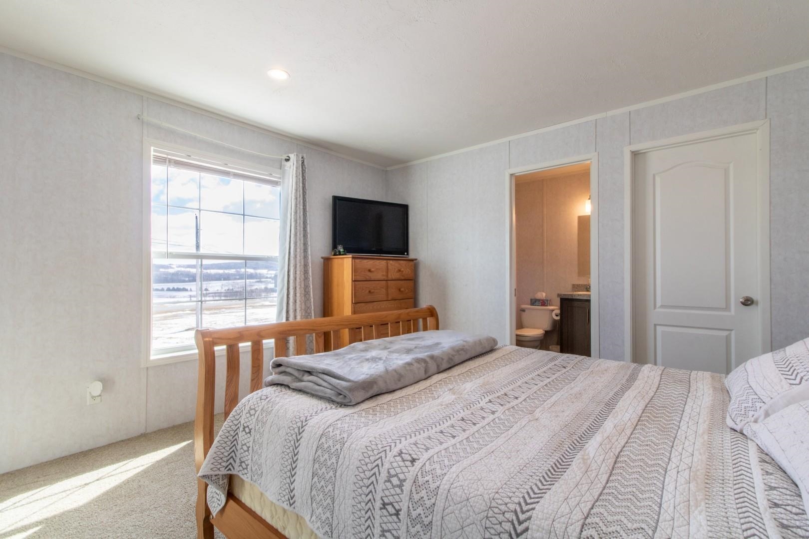 1501 Searles Road Newport Town, VT 05857 - Photo 13 of 28