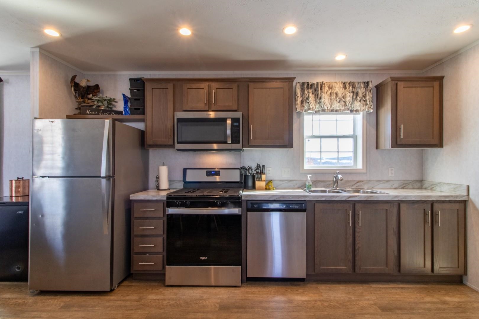 1501 Searles Road Newport Town, VT 05857 - Photo 3 of 28