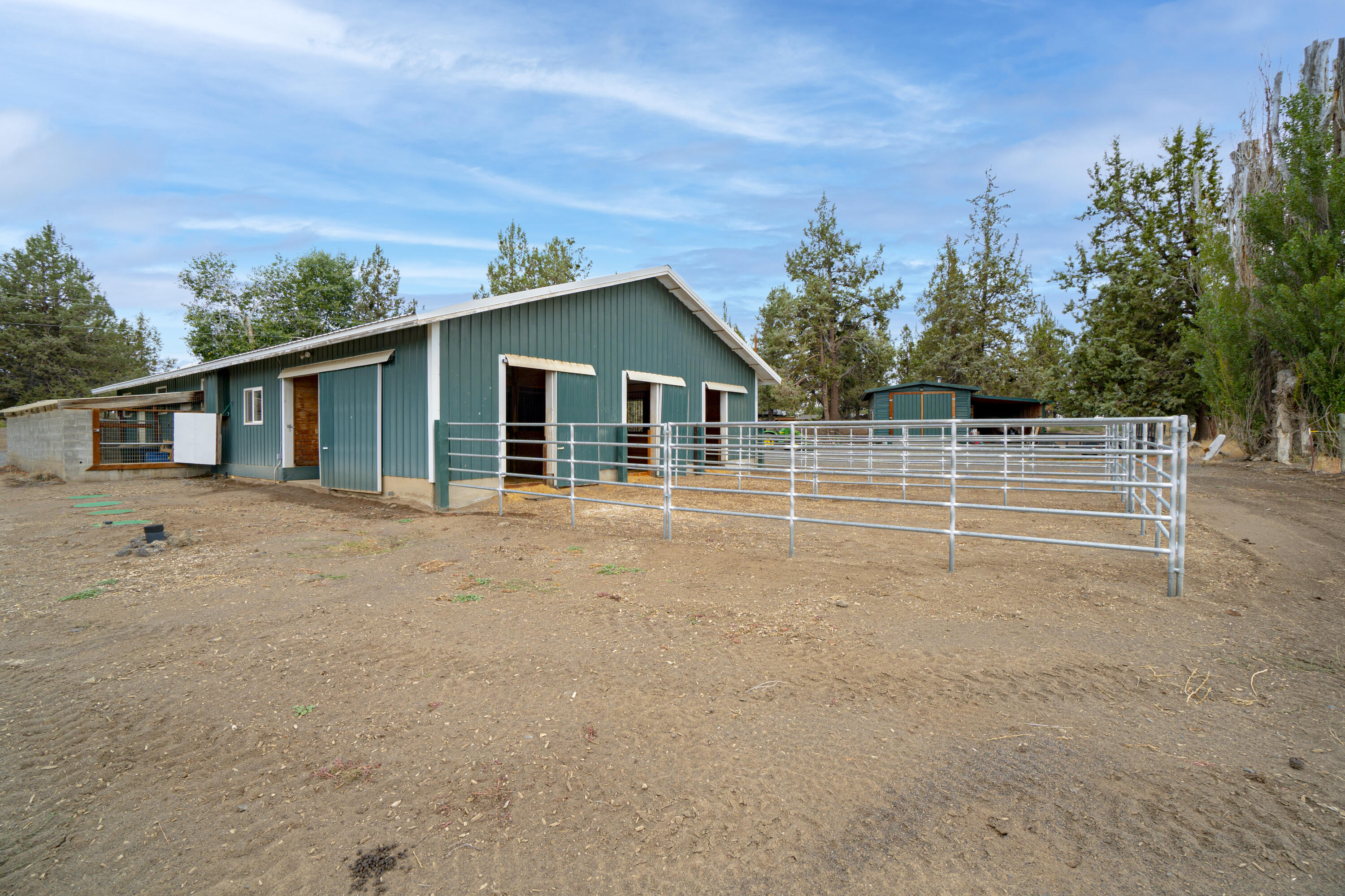 22075 Bear Creek Road Bend, OR 97701 - Photo 57 of 95 22075-136