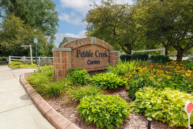 $349,900 | 40049 Rolling Green Court, Canton, MI 48188