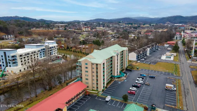$325,000 | 3215 North River Road, Unit 503, Pigeon Forge, TN 37863