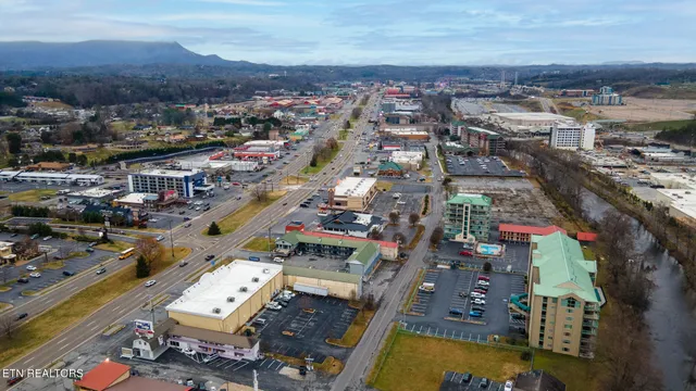 $325,000 | 3215 North River Road, Unit 503, Pigeon Forge, TN 37863