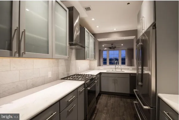 $895,000 | 1 West Hartwell Lane, Unit 3C, Philadelphia, PA 19118