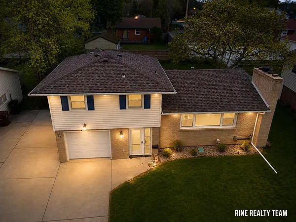 $229,900 | 2200 Rossiter Place, Lansing, MI 48911