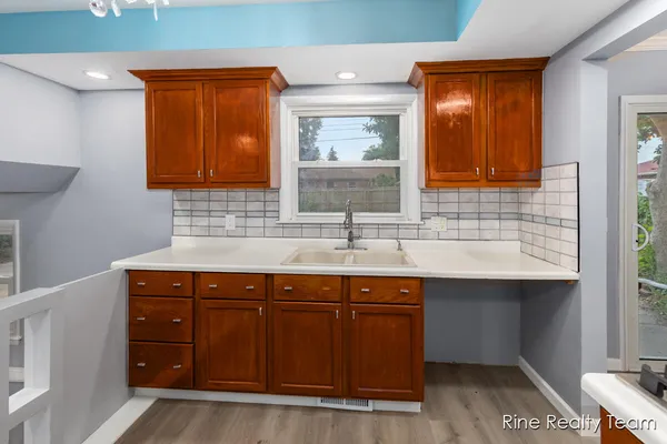 $229,900 | 2200 Rossiter Place, Lansing, MI 48911