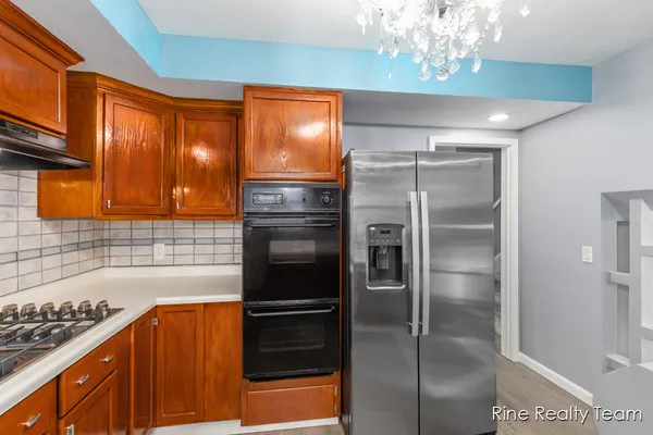 $229,900 | 2200 Rossiter Place, Lansing, MI 48911