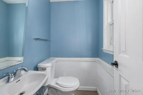 $229,900 | 2200 Rossiter Place, Lansing, MI 48911
