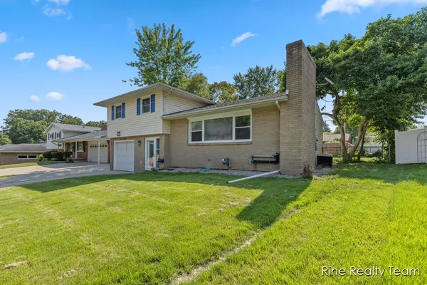 $229,900 | 2200 Rossiter Place, Lansing, MI 48911