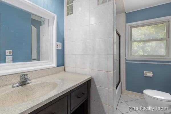 $229,900 | 2200 Rossiter Place, Lansing, MI 48911