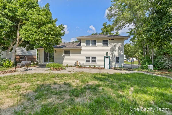 $229,900 | 2200 Rossiter Place, Lansing, MI 48911