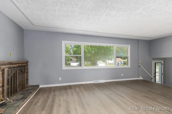 $229,900 | 2200 Rossiter Place, Lansing, MI 48911