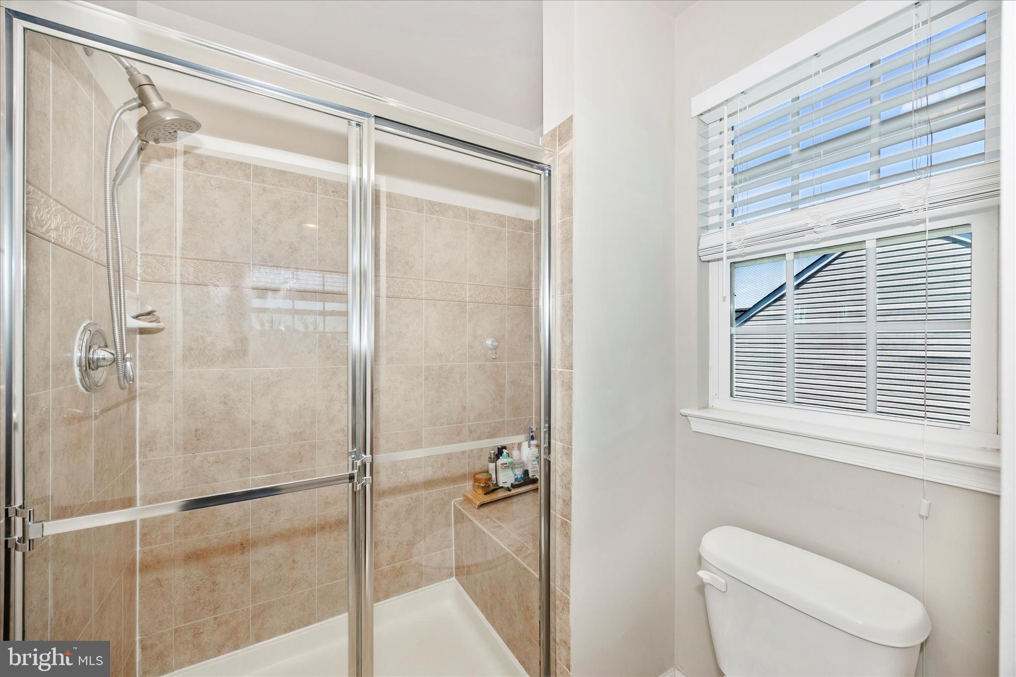 2047 Spring Run Circle Frederick, MD 21702 - Photo 22 of 49 Primary Bathroom