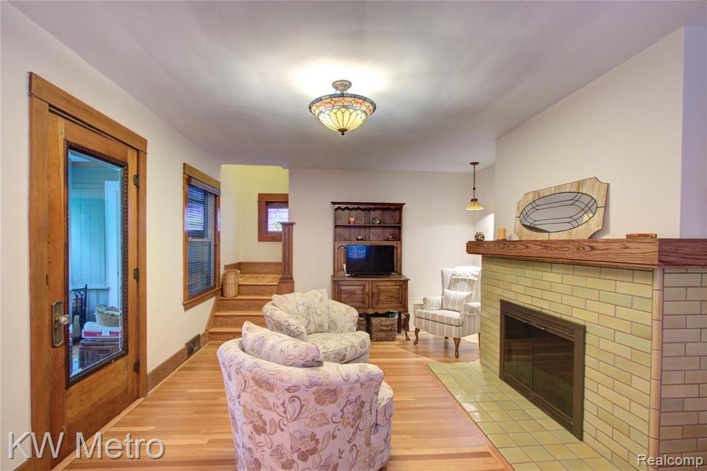 37 Devonshire Road Pleasant Ridge, MI 48069 - Photo 7 of 34