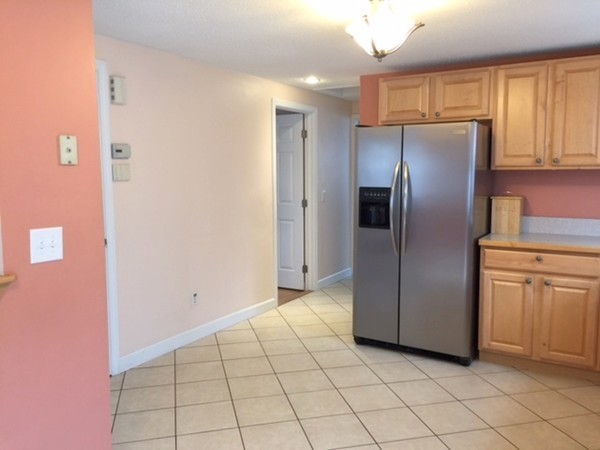 15 Bam Forth Road Springfield, MA 01128 - Photo 4 of 30