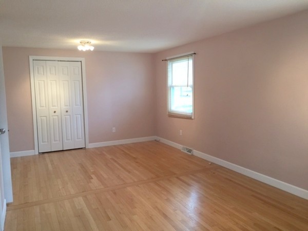 15 Bam Forth Road Springfield, MA 01128 - Photo 10 of 30