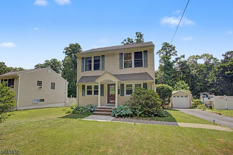 26 Mt Arlington Road Ledgewood, NJ 07852 - Photo 2 of 20