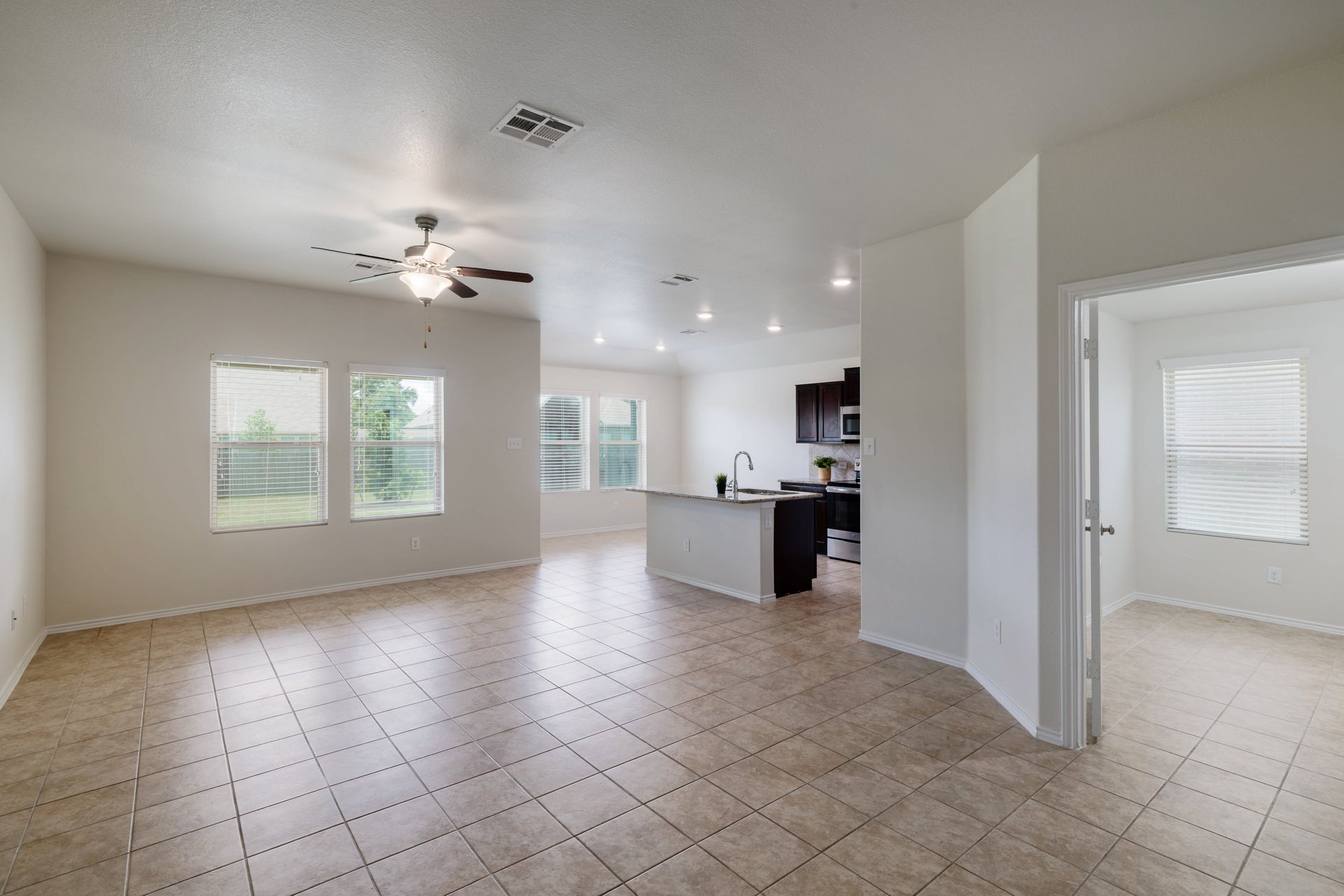 824 Tabernash Leander, TX 78641 - Photo 5 of 32