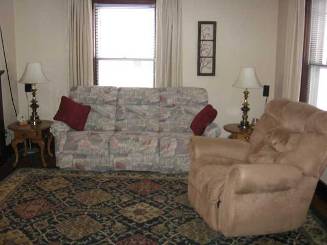 912 Chestnut Street Anderson, IN 46012 - Photo 2 of 17 Gallery Image 2