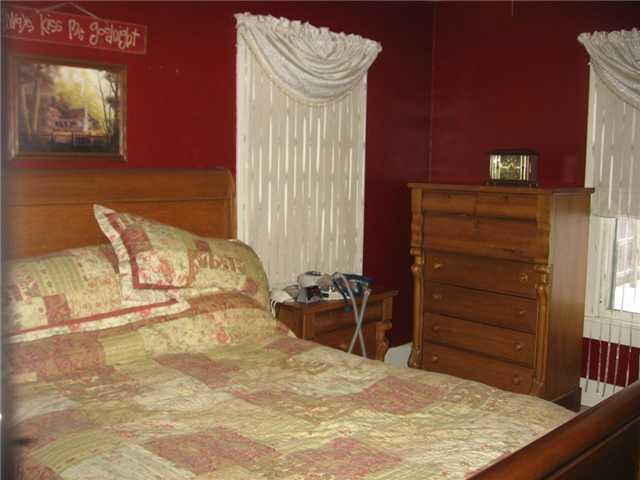 912 Chestnut Street Anderson, IN 46012 - Photo 11 of 17 Gallery Image 11