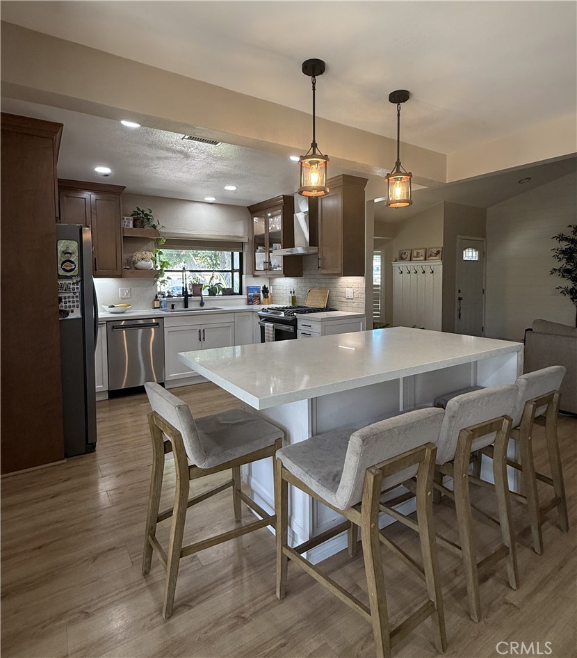 3165 Weatherby Drive Riverside, CA 92503 - Photo 9 of 30 Island