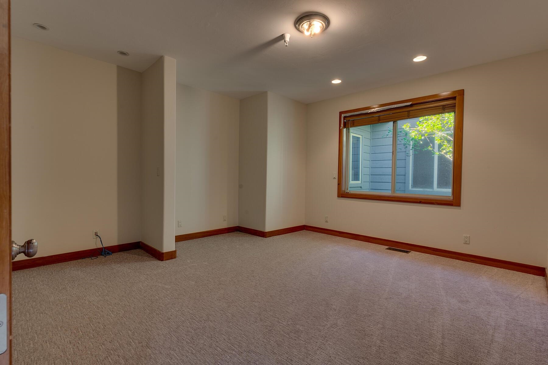 11939 Dove Terrace Truckee, CA 96161 - Photo 20 of 28 an empty room with windows