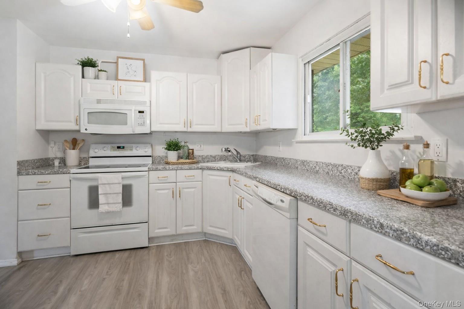 39 Wolf Hollow Road Centereach, NY 11720 - Photo 11 of 35 Staged with AI.