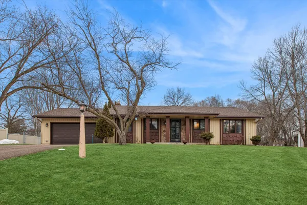 $575,000 | 16108 Kensington Court, Minnetonka, MN 55345