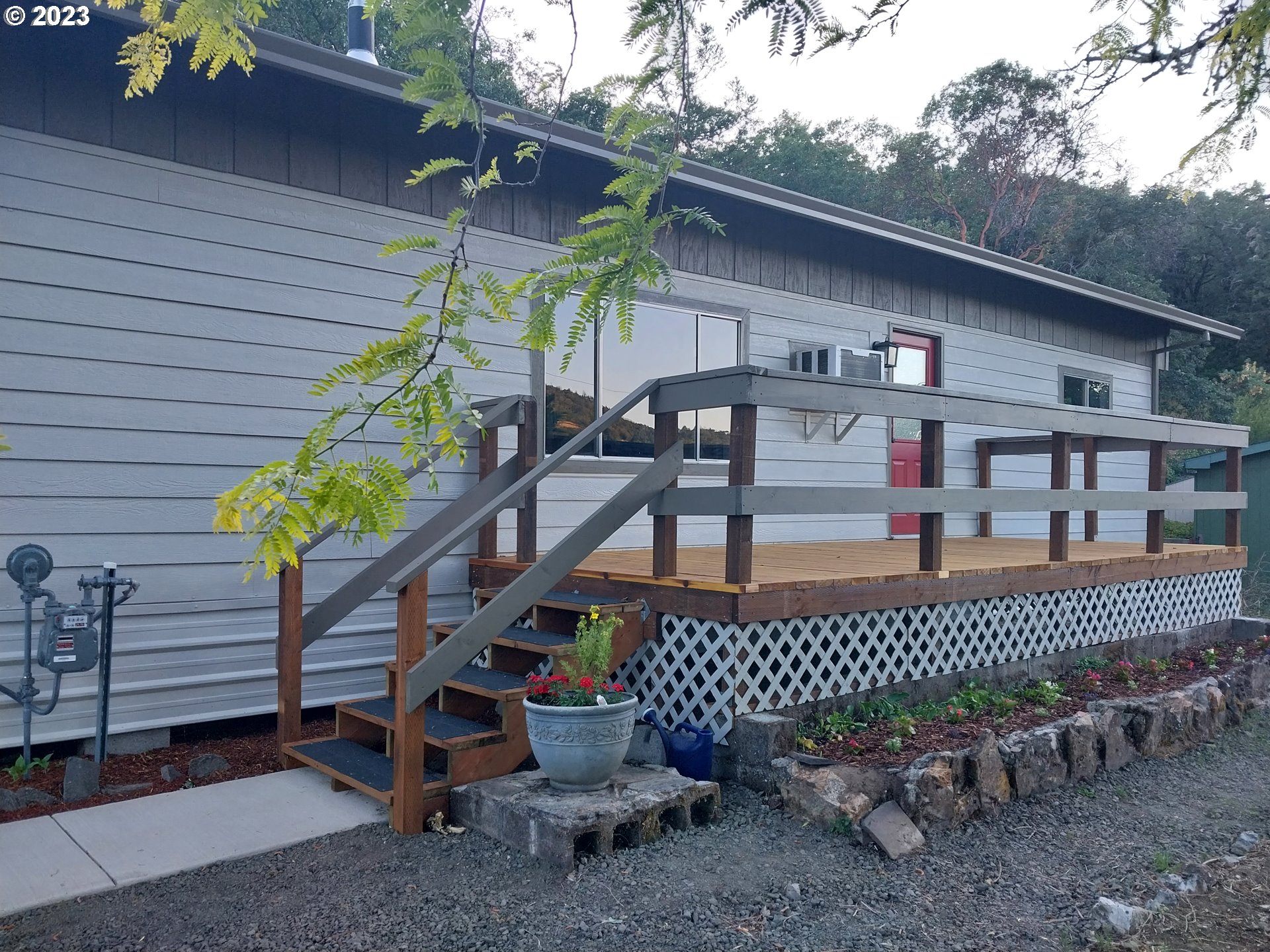 4024 Hooker Road Roseburg, OR 97470 - Photo 3 of 20 Gallery Image 3