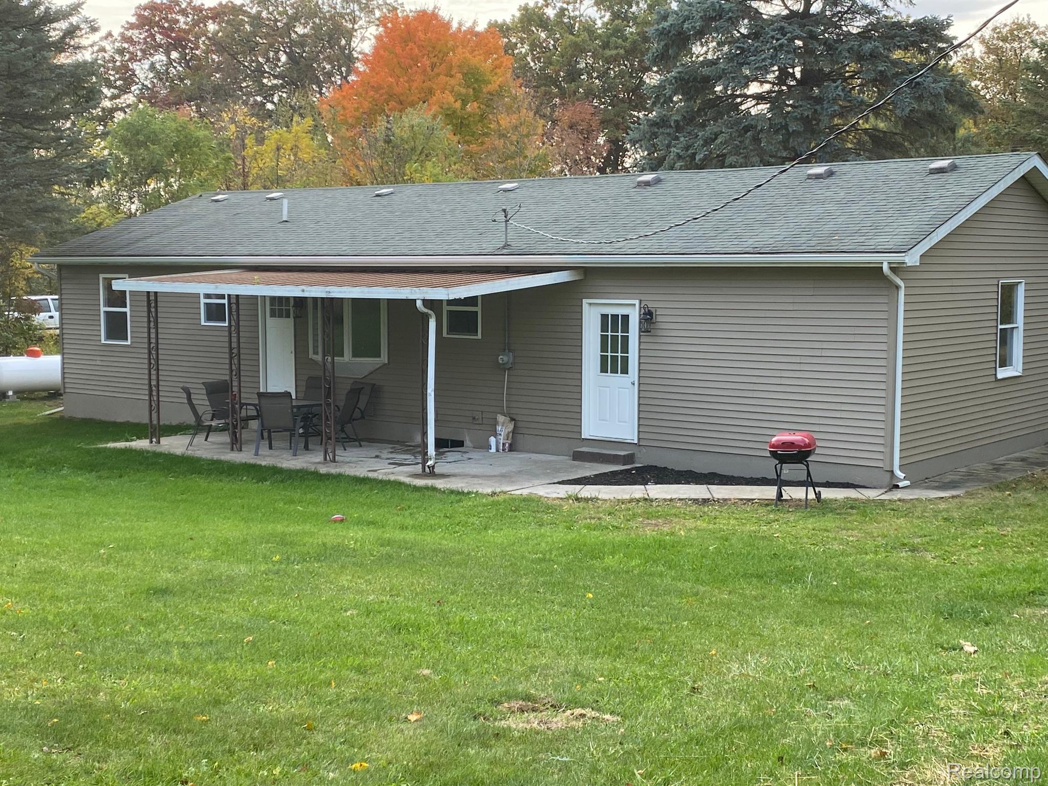 7760 Stow Road Fowlerville, MI 48836 - Photo 17 of 21 Gallery Image 17