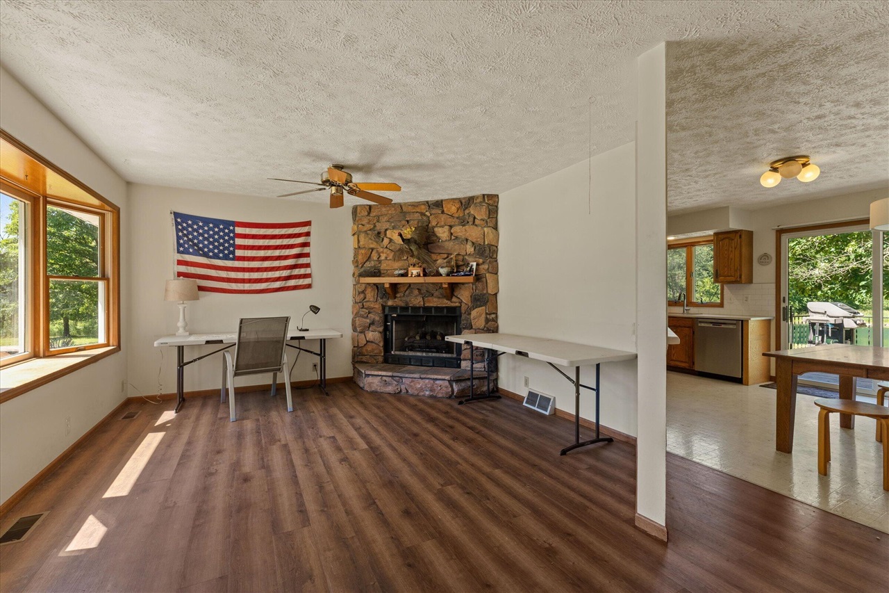 2921 Beebe Road Niles, MI 49120 - Photo 4 of 29