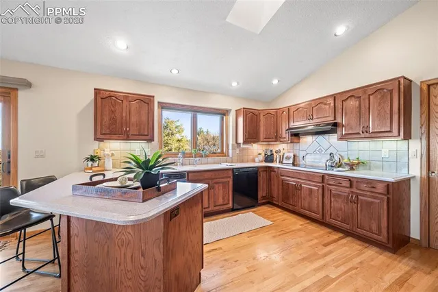 $925,000 | 735 Pollux Drive, Colorado Springs, CO 80906