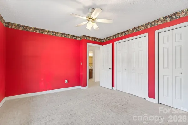 a view of empty room with window