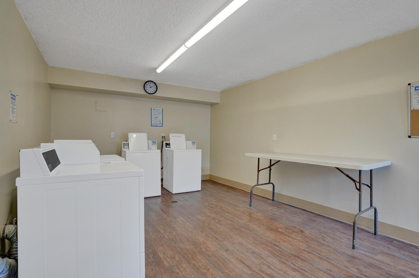 4 Royal Palm Way, Unit 503 Boca Raton, FL 33432 - Photo 28 of 36 a view of a livingroom with furniture and wooden floor