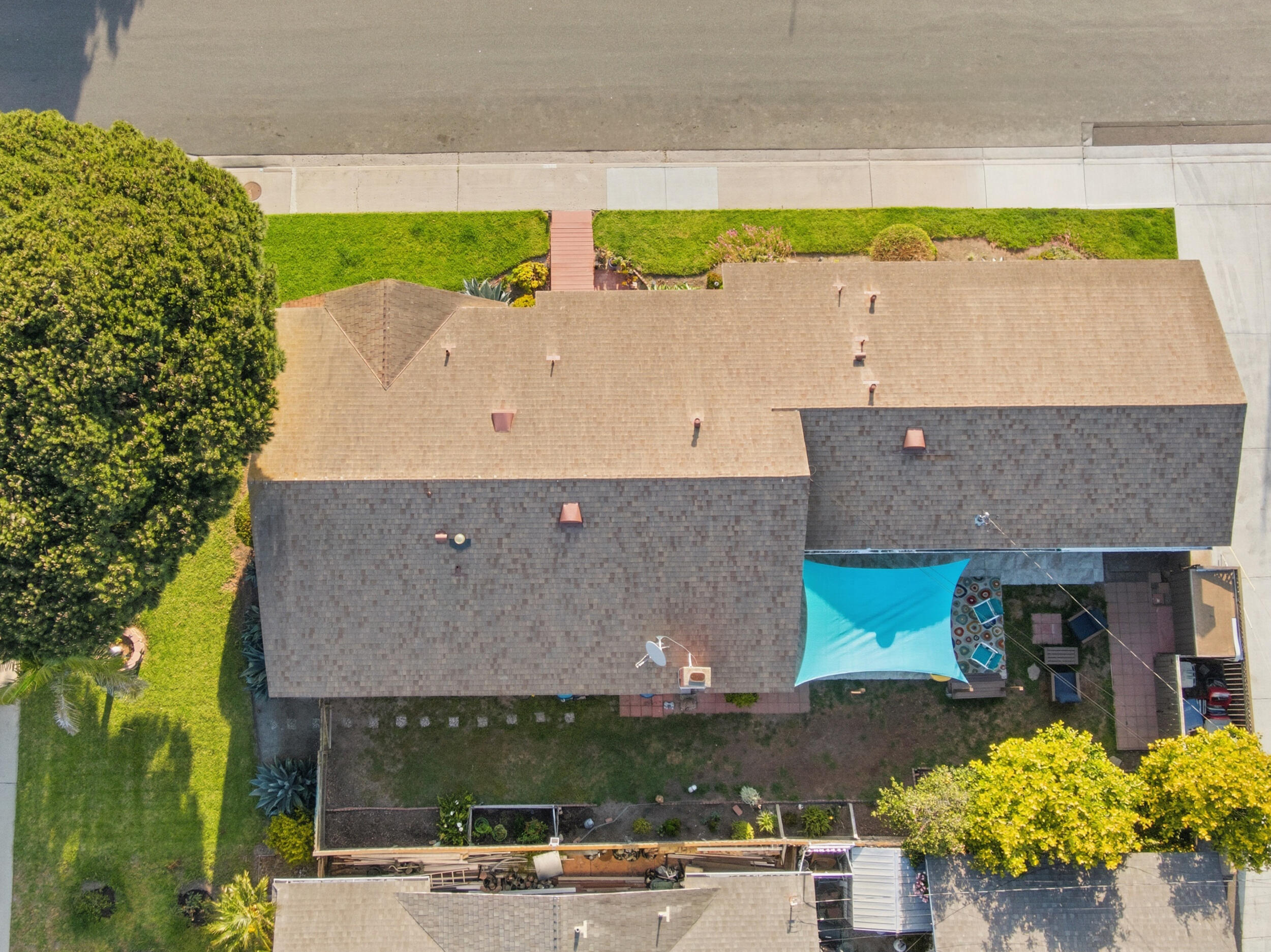 700 North M Street Oxnard, CA 93030 - Photo 31 of 35 an aerial view of a house with a yard
