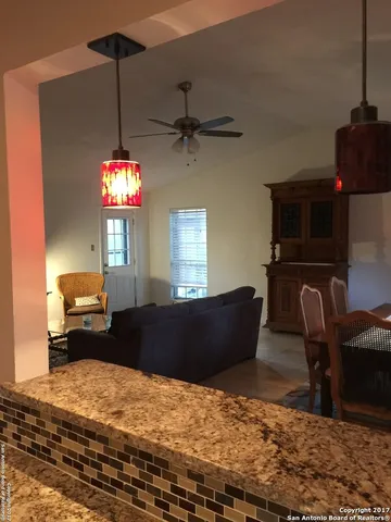 $1,900 | 14929 Moss View, San Antonio, TX 78232