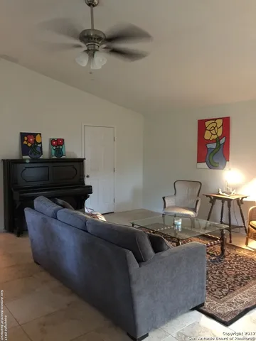 $1,900 | 14929 Moss View, San Antonio, TX 78232