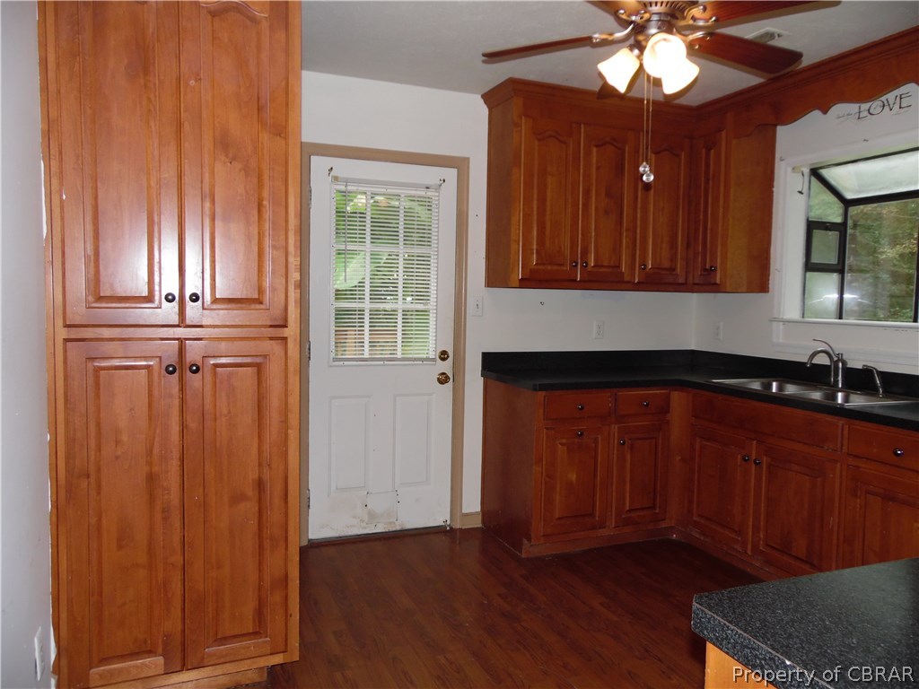 5880 Ark Road Gloucester, VA 23061 - Photo 6 of 16 Gallery Image 6