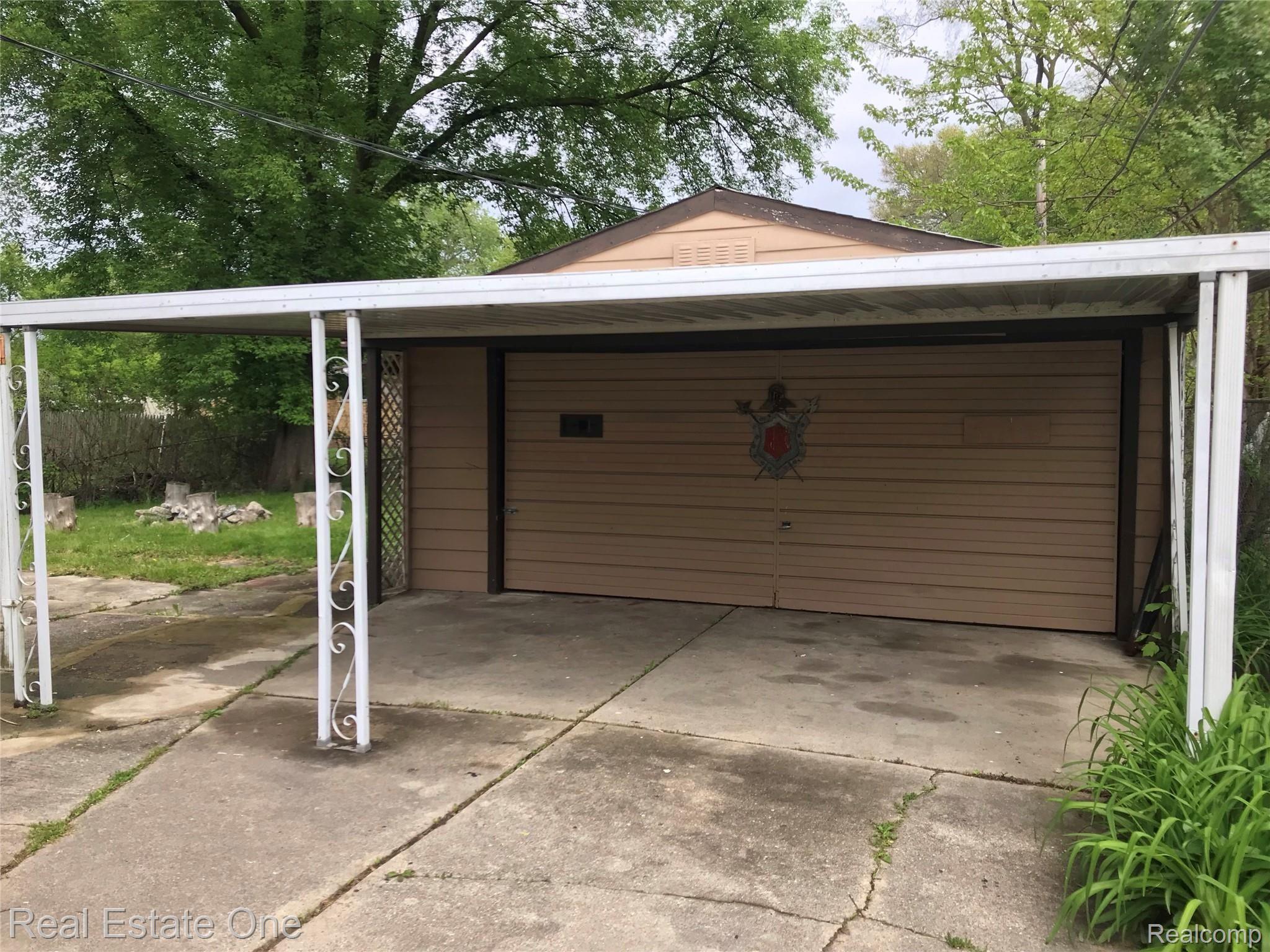 20796 Doepfer Road Warren, MI 48091 - Photo 18 of 18 IMG_9360.jpg