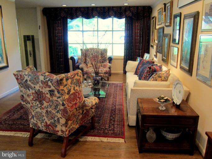 2300 Sugarcone Road Baltimore, MD 21209 - Photo 12 of 23 Living Room
