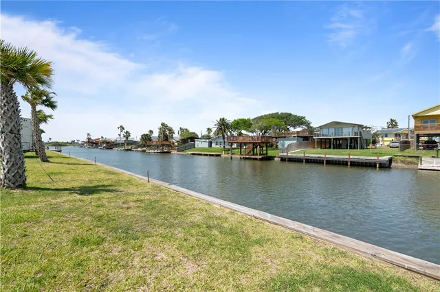 $189,000 | 101 Caribbean Drive, Unit 5, Corpus Christi, TX 78418