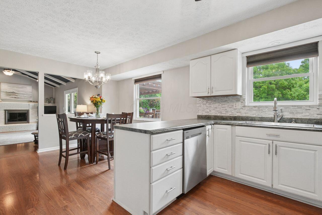 214 Greenbrier Road Sunbury, OH 43074 - Photo 10 of 39